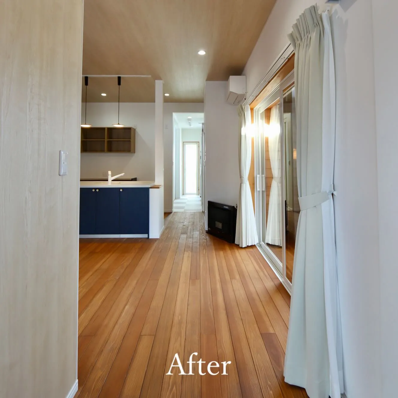 元は二間続きの和室と廊下だった空間をリノベーションし、24....