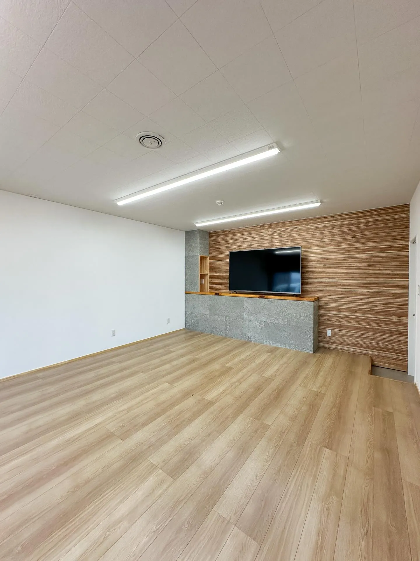 当社の応接室をリノベーションしました。